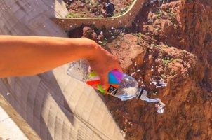 VEGAS MYTHS BUSTED: Spilled Water Won’t Fall Down Hoover Dam’s Face