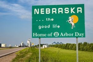 Nebraska Online Sports Betting Campaign Says It Has Enough Signatures for Ballot Measure